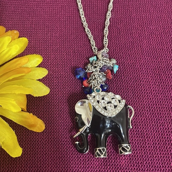 Elephant Necklace - Picture 1 of 5